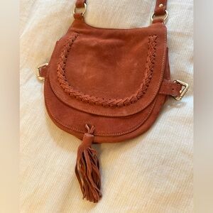 Elegant Brown Suede Shoulder Bag
Vanessa Bruno saddle crossbody
